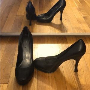 BCBG pumps